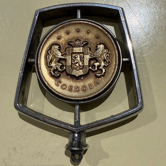 Chrysler Other - Vintage Chrysler Cordoba Hood Ornament Emblem Crest